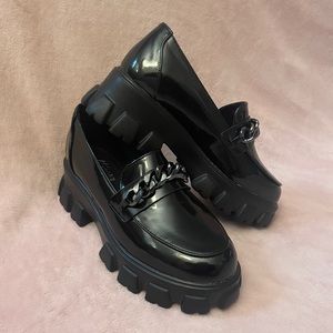 Dollskill Liliana Shoes size 8 never worn
